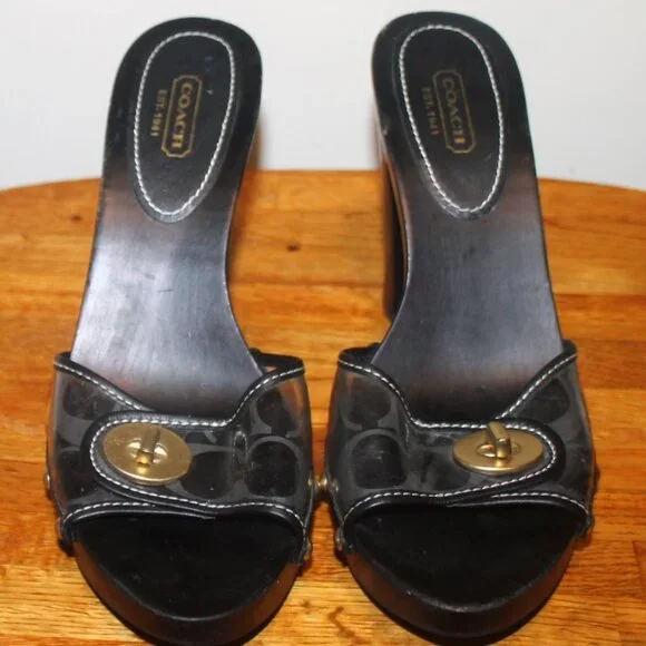 $195 Coach Cagney Wooden Heels Signature Turn Lock Sandals Slides 9.5 - Picture 4 of 8
